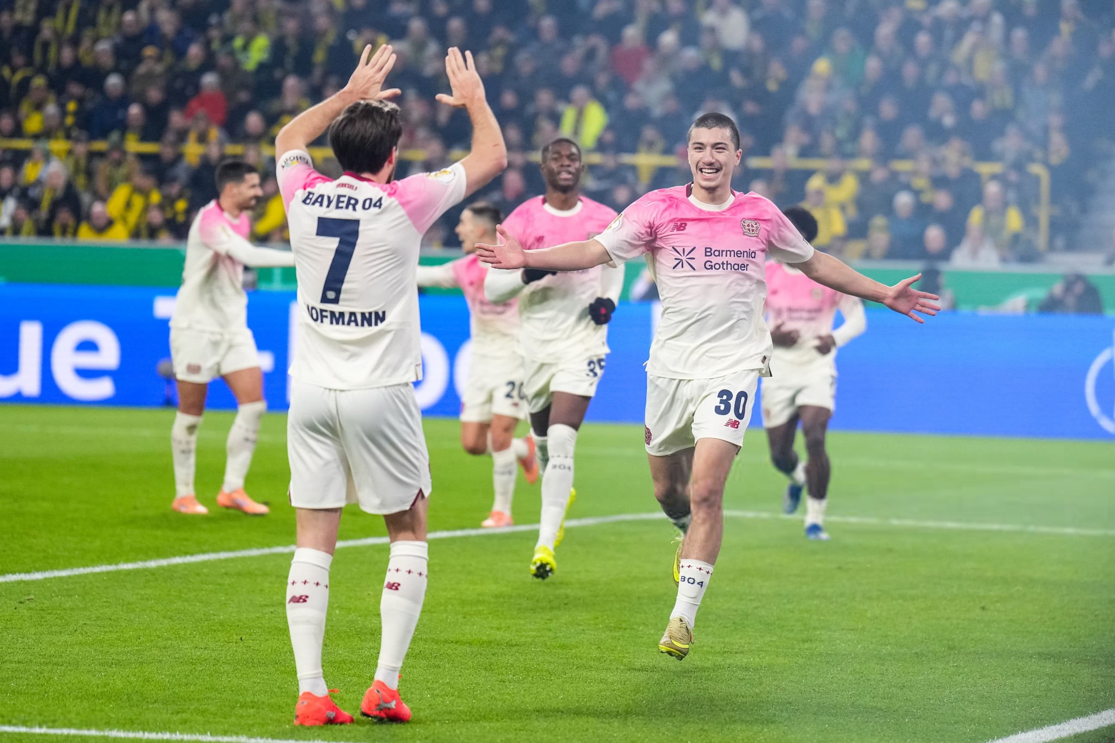 Maza élu joueur de la saison au Bayer Leverkusen