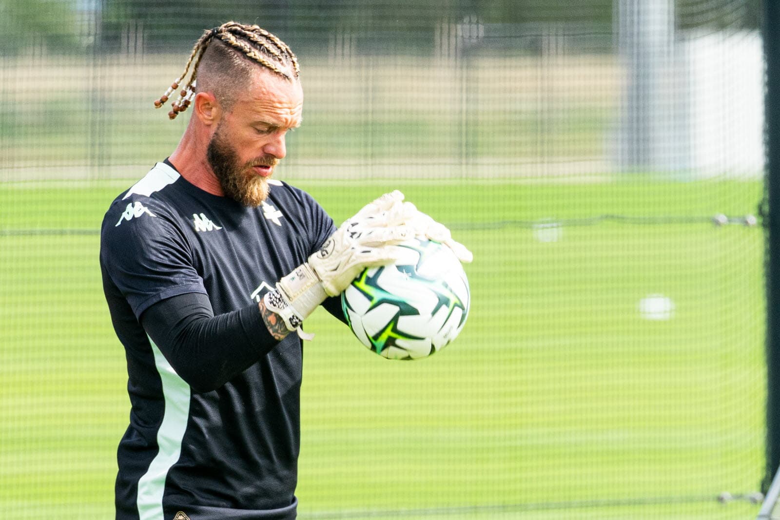 Oukidja rêve du Mondial : « Si je suis sélectionné, c'est un miracle »